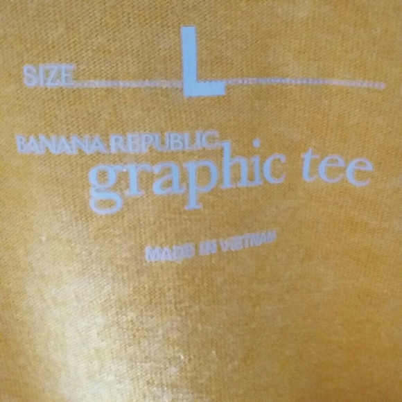 Banana Republic Graphic T-Shirt - Picture 3 of 5